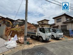 スーパーやコンビニなども近く周辺環境充実。快適でゆとりのある生活空間で新生活を始めましょう＾＾