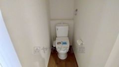 ウォシュレット、暖房便座、節電・節水機能など、使い勝手のよい高機能トイレです。