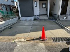 カースペースは並列2台分を確保＾(車種による)