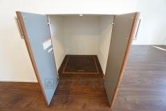 階段下の空間を有効活用した収納スペースです＾＾