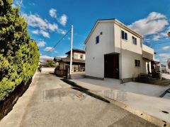 最寄りスーパーが徒歩5分以内。24時間営業なので急な買い出しにも安心です＾＾