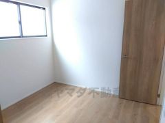 居室としてももちろん、収納や書斎、お子様のプレイスペースにも＾＾使い勝手が良さそうです＾＾