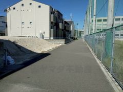 南西側約4.5ｍの公道に面しています。