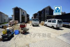 オール電化住宅。4LDK新築戸建。スーパー・コンビニ・ドラッグストア徒歩10分圏内。完成をお楽しみに＾＾