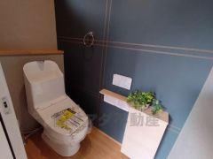 温水洗浄機付トイレです。節水機能もあるので、安心して使えます