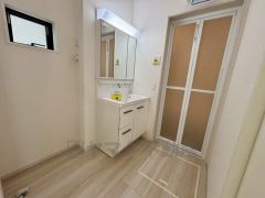 脱衣所も広いスペースです＾＾