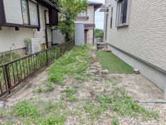 広々としたお庭付き＾＾ 日光浴やガーデニング、お子様の遊び場としても使えるスペースを設けています＾＾