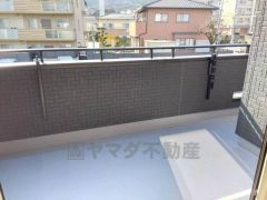 陽当たりの良いバルコニーです。