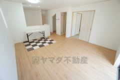 家族が集まる開放的なリビング。思い思いの時間を過ごしたり、家族みんなで食事をしたり、素敵な団らんの場になりますね＾＾