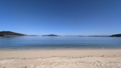 徒歩30秒で海を望めるロケーション。綺麗な海景色を毎日眺めることができる、解放感あふれる住環境です＾＾