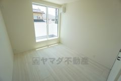 クローゼット付きなので、すっきりと整理整頓でき気持ちよく過ごせますね＾＾