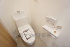 1階2階の2ヶ所にトイレがありますので、忙しい朝にも家族に気を使わず、ゆとりが生まれますね＾＾