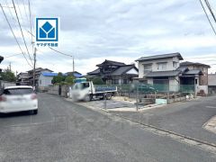 南東側約6.1ｍの公道に面しています＾＾