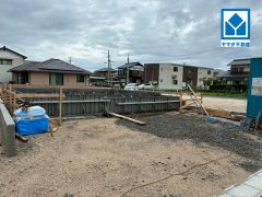小・中学校ともに徒歩5分圏内　子育て世帯にうれしい立地です。お気軽にお問い合わせください＾＾