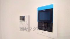 防犯性、セキュリティ対策に安心できるテレビモニター付きインターフォンです。セールスマン対策にもなり安心できます。