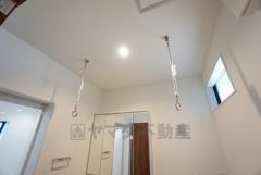 洗面室には室内物干し付きなのでランドリースペースとしても＾＾ 