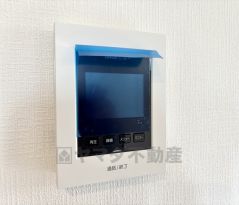 防犯性、セキュリティ対策に安心できるテレビモニター付きインターフォンです。セールスマン対策にもなり安心できます。