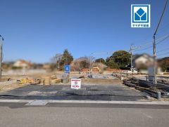 現地（2026年2月）撮影 。1号棟4LDK。 吹抜けデザインで明るく開放的なお家です＾＾