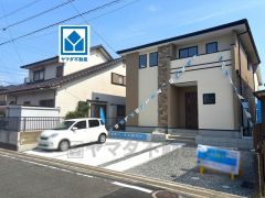 土地面積55坪。カースペース3台（車種による）。最新の設備で気持ちの良い新生活を送りませんか＾＾