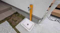 お庭には便利なおしゃれな外水栓を完備