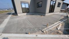 カースペースは3台分。