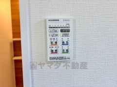 浴室暖房乾燥機には、暖房、乾燥、涼風、換気の4つの機能が付いています。タイマー付きです。換気・雨の日の洗濯も安心です＾＾