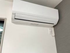 寝室にエアコン完備