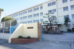 長尾中学校
