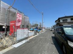 前面道路南側6ｍに面しています。