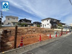 2026年5月撮影。土地60坪以上。4LDK、パントリー、WIC＾＾徒歩10分圏内にマルキョウ、エフコープ、小学校、公園など周辺施設充実＾＾