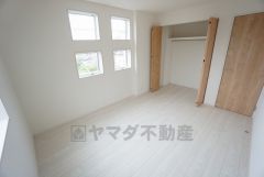 クローゼット付きなので、すっきりと整理整頓でき気持ちよく過ごせますね＾＾