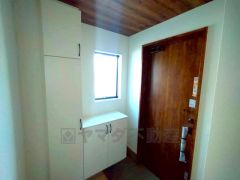 たっぷり収納できるシューズボックス付きなので、家族全員の靴がきれいに整頓できます。