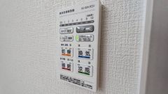 浴室暖房乾燥機には、暖房、乾燥、涼風、換気の4つの機能が付いています。タイマー付きです。雨の日はもちろん、急ぎで洗濯する必要のあるお子様の体操服や、下着類などを乾かすのに便利です。