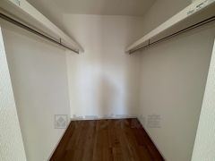 カースペースは縦列3台分＾＾ 家族で別々の車を持っていても安心です＾＾ 来客の際も困りませんね＾＾