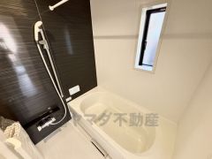 1日の疲れを癒すくつろぎのバスルーム。