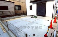 全棟カースペースは2台分確保