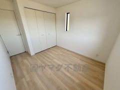 クローゼット付きなので、すっきりと整理整頓でき気持ちよく過ごせますね＾＾