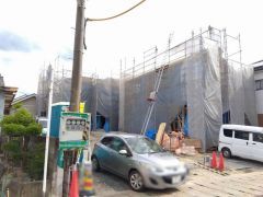 北側公道：約6.3ｍ～6.7ｍ