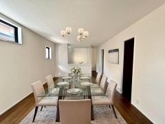 画像はCGによるイメージです。リビングは長方形で家具が配置しやすい間取りとなっています。