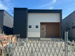 カースペース。自転車やバイク置場としても重宝します。