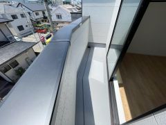 陽当たりの良いバルコニーです。