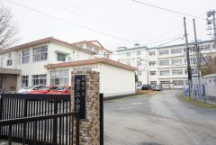 波多江小学校