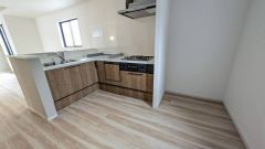 作業スペースを広く使えるL型キッチンです。作業動線が短くなるので、効率よくお料理ができます＾＾