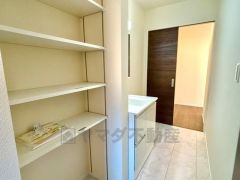 脱衣スペースも広く設けられています＾＾