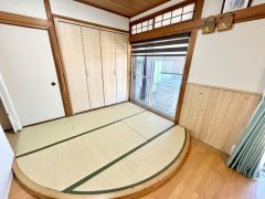 明るいLDKにタタミコーナーが隣接（CGによる加工あり）