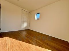 居室としてももちろん、収納や書斎、お子様のプレイスペースにも＾＾使い勝手が良さそうです＾＾