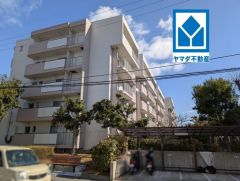 生の松原サンハイツ2号棟5階のお部屋です。 4LDK・バルコニー3面・各居室収納付きです＾＾