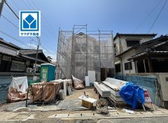 生の松原エリアの落ち着いた住環境。角地の新築戸建