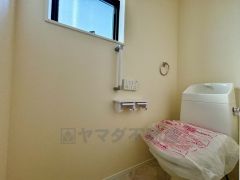 ウォシュレット、暖房便座、節電・節水機能など、使い勝手のよい高機能トイレです。