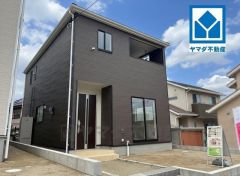 リビングと和室を合わせて25帖＾＾吹抜けと2面採光で明るいお家です＾＾